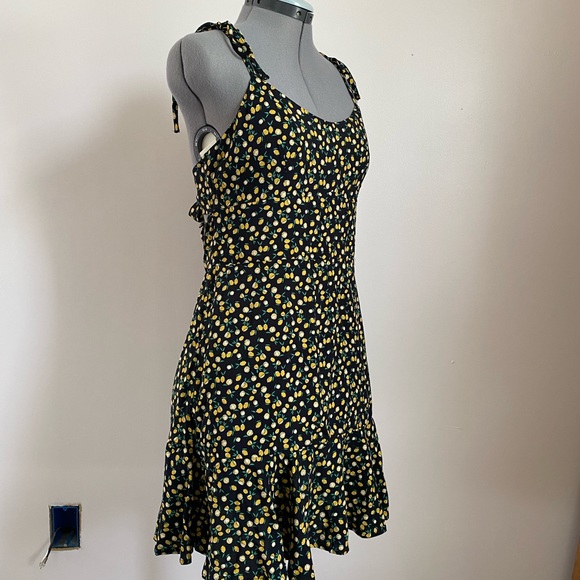 NEW - Wild Fable size M; lemon print mini dress - Picture 2 of 4